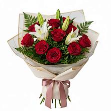 Букет цветов из:  Лилии и Розы в Вишневогорске