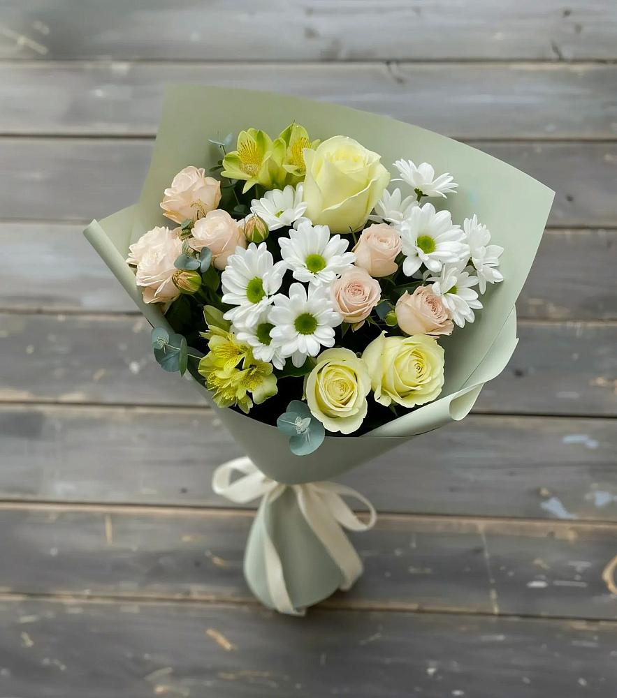 Букет цветов из: Альстромерии, Розы и Хризантемы в Вишневогорске