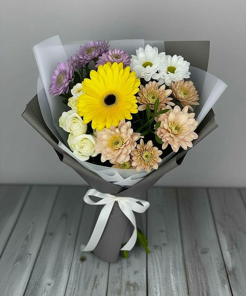 Букет цветов из: Розы, Герберы и Хризантемы в Вишневогорске