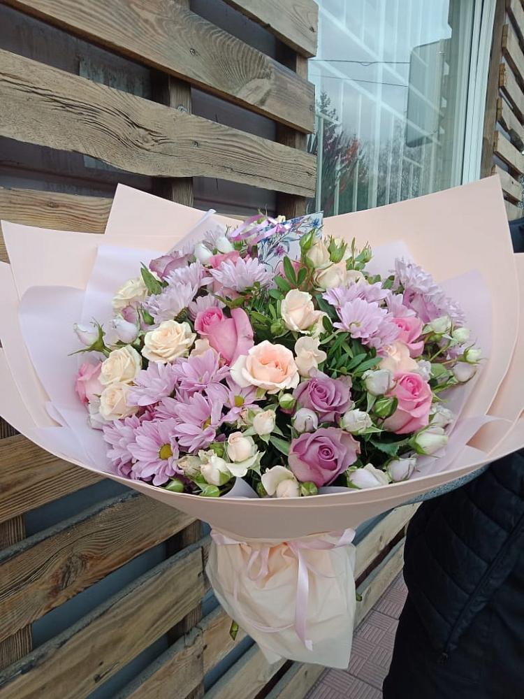 Букет цветов из: Розы и Хризантемы в Вишневогорске