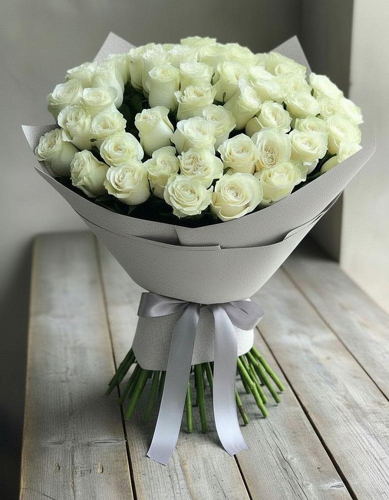 Букет 35 Белых роз в Вишневогорске
