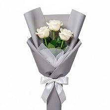 Букет 3 белые розы в Вишневогорске