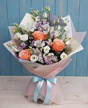 Букет цветов из:  Лизиантусы, Розы, Альстромерии и Гипсофила в Вишневогорске