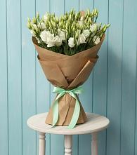 Букет цветов из:  Лизиантусы в Вишневогорске