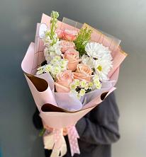 Букет цветов из:  Хризантемы и Розы в Вишневогорске