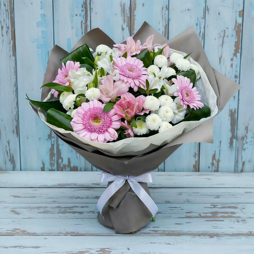 Букет цветов из: Герберы, Альстромерии и Хризантемы в Вишневогорске