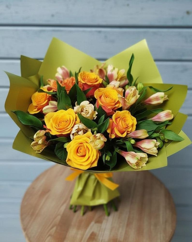Букет цветов из: Альстромерии и Розы в Вишневогорске