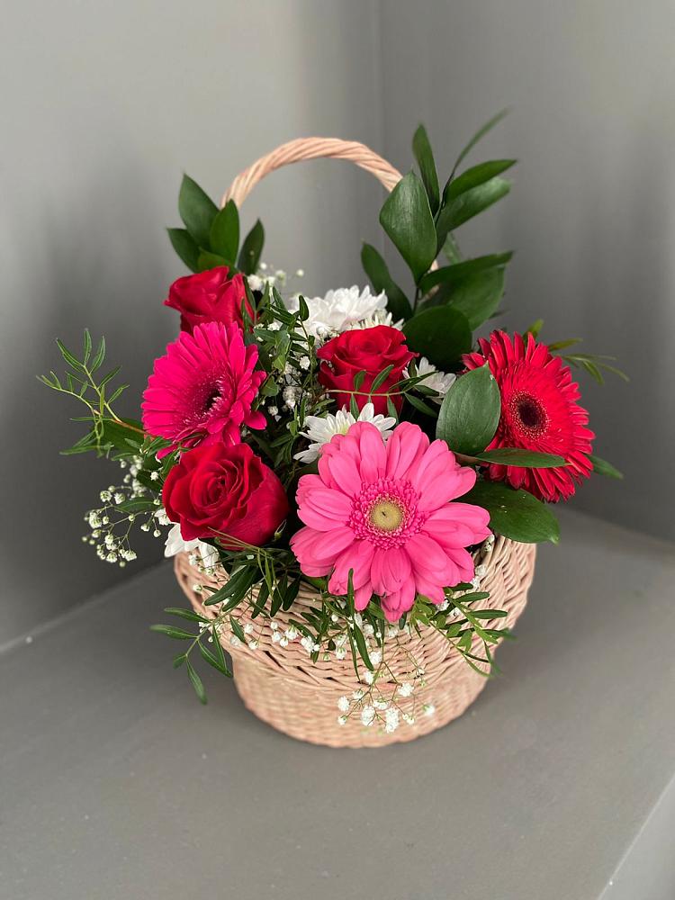 Цветочная композиция из Розы, Хризантемы и Герберы в корзине в Вишневогорске