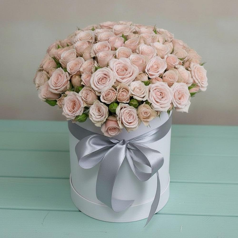 Цветочная композиция из Розы в шляпной коробке в Вишневогорске