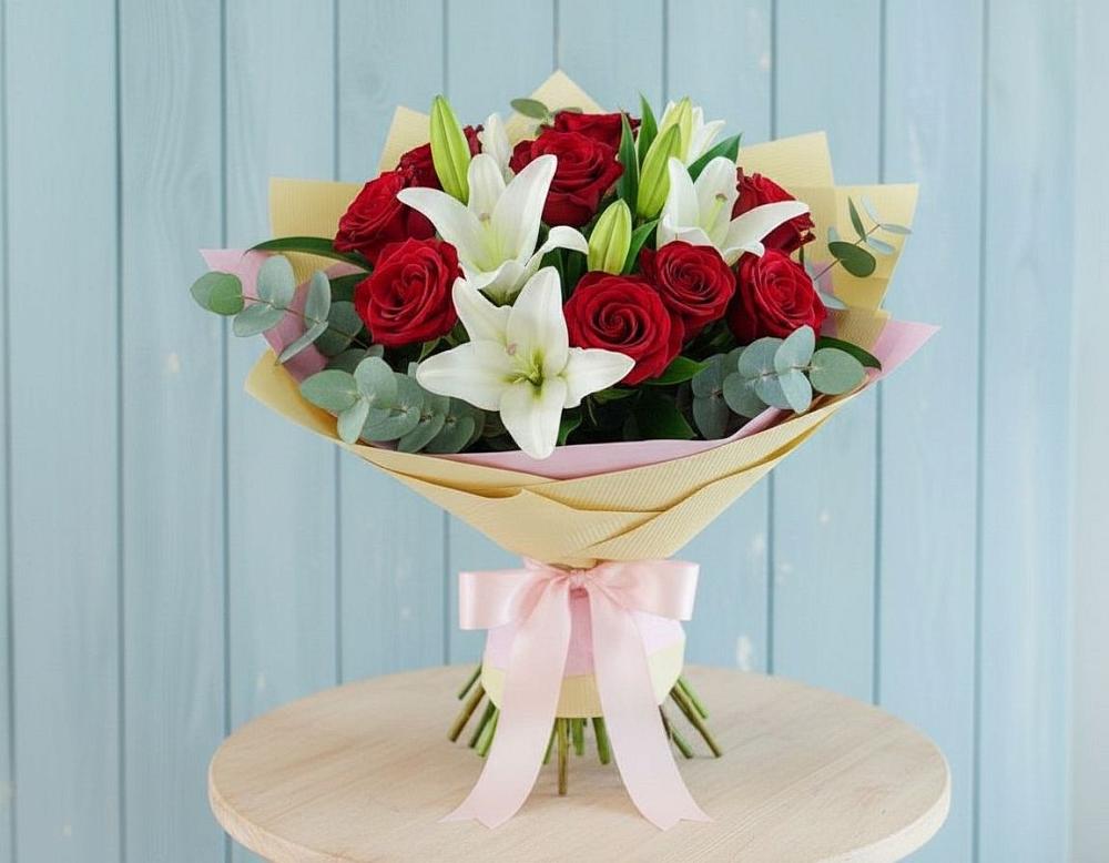 Букет цветов из: Лилии и Розы в Вишневогорске